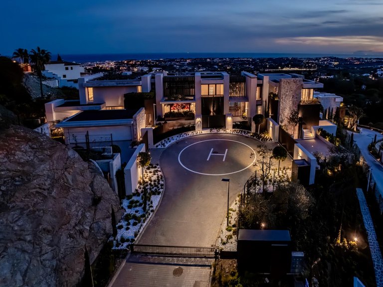 Villa for Sale in Benahavis, Malaga 8