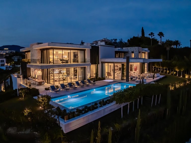 Villa for Sale in Benahavis, Malaga 9