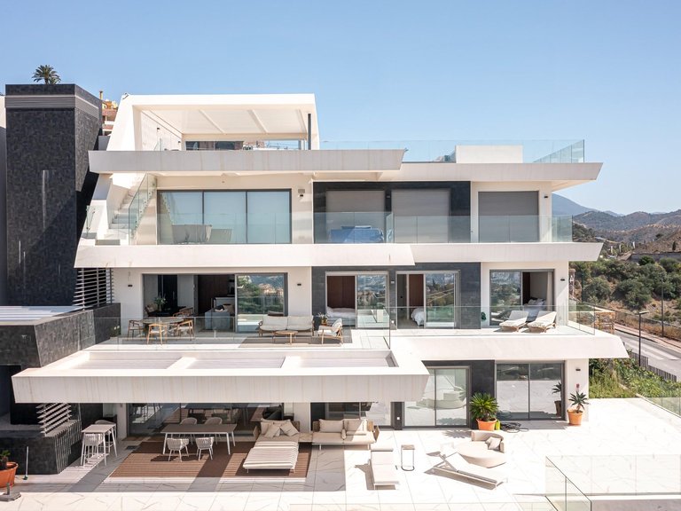 Apartment for Sale in Benahavis, Malaga 2