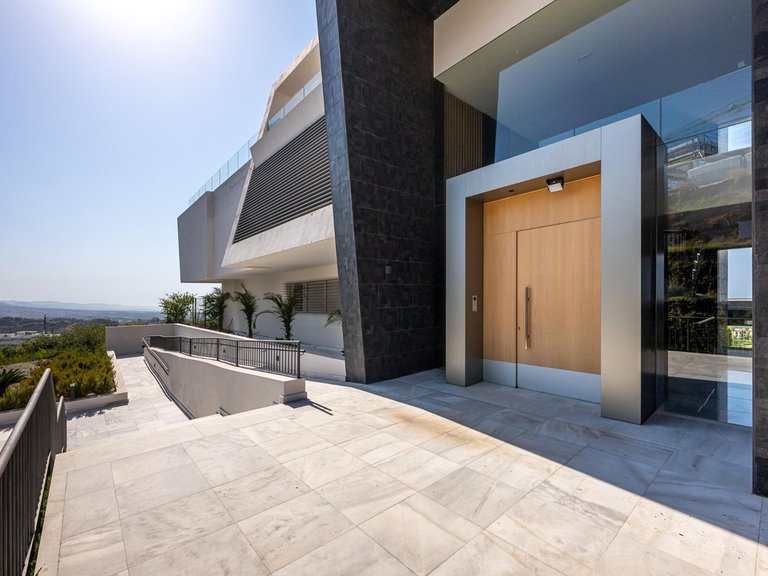 Apartment for Sale in Benahavis, Malaga 60