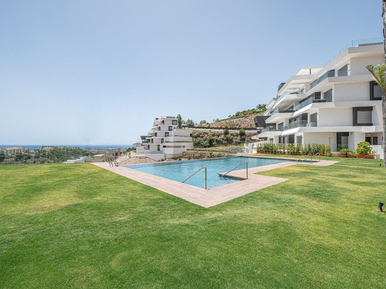 Apartment for Sale in Benahavis, Malaga 19