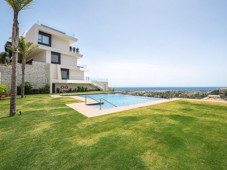 Apartment for Sale in Benahavis, Malaga 23