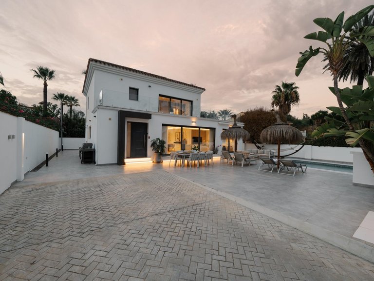 Apartment for Sale in Marbella, Malaga 88