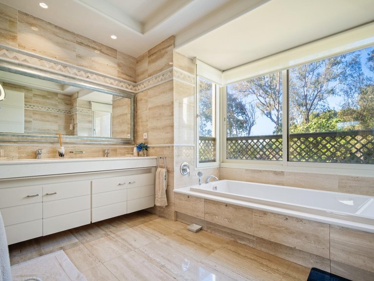 Town House for Sale in Marbella, Malaga 38