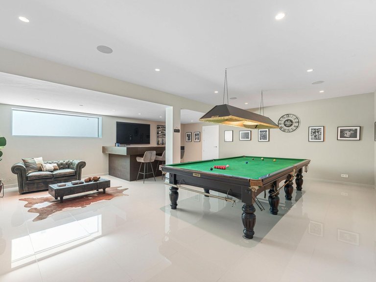 Apartment for Sale in Benahavis, Malaga 52