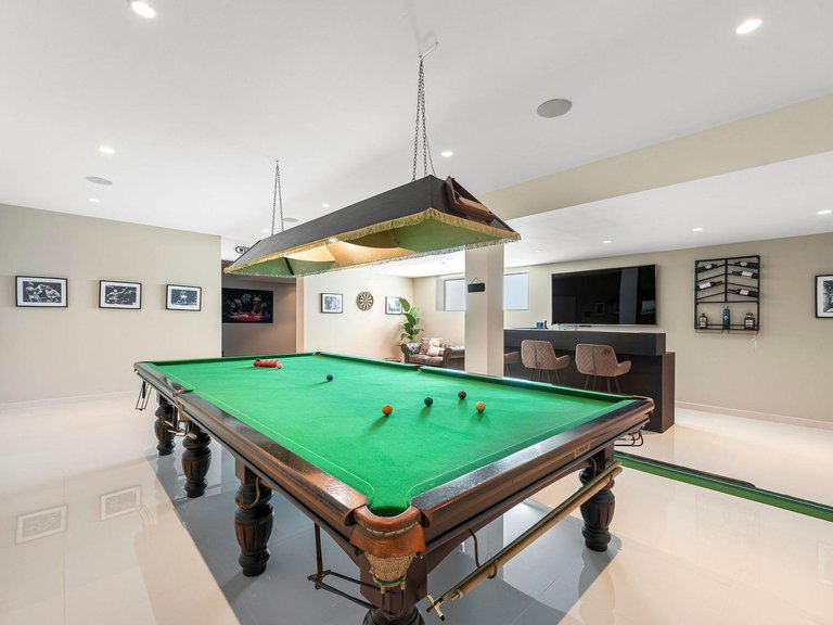 Apartment for Sale in Benahavis, Malaga 53