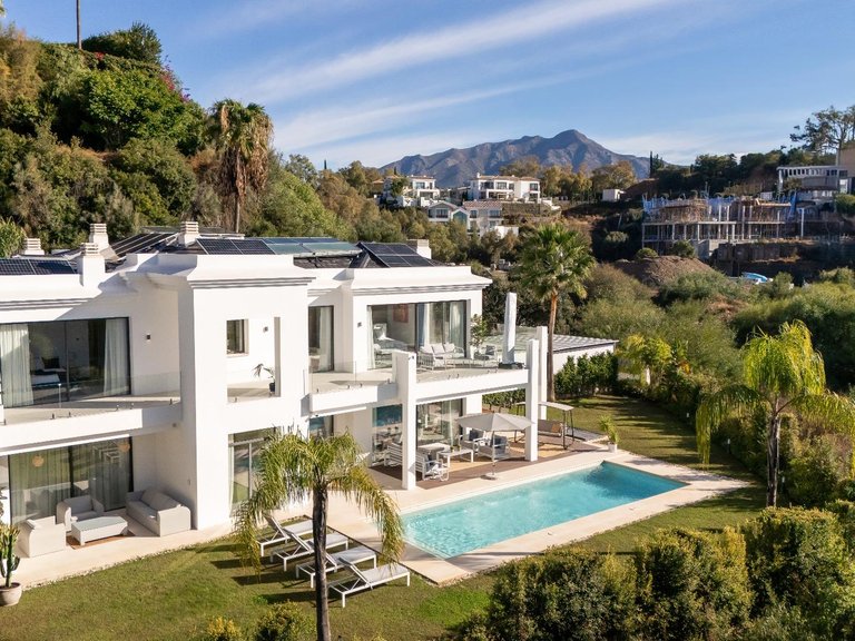 Apartment for Sale in Benahavis, Malaga 78