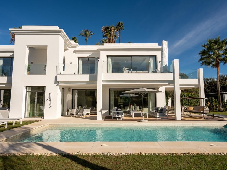 Apartment for Sale in Benahavis, Malaga 81
