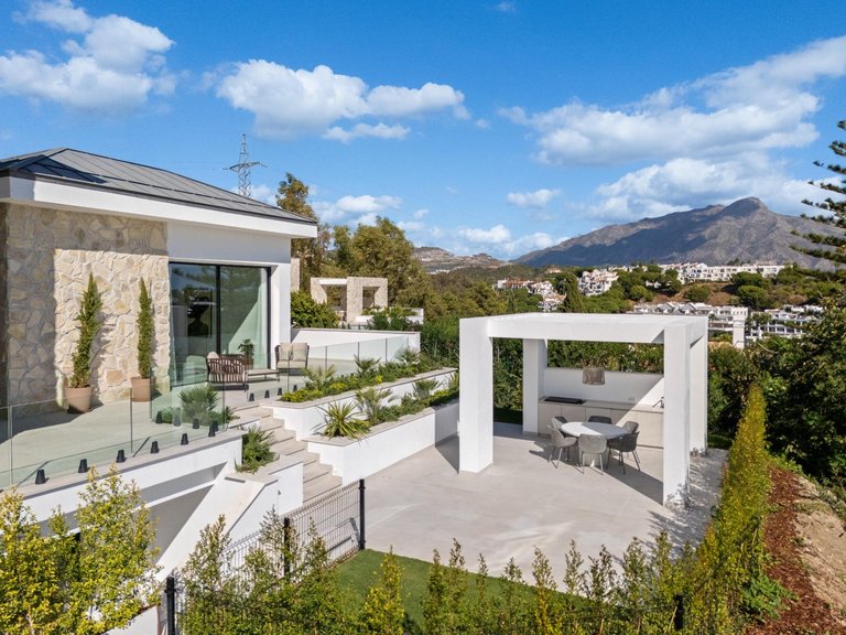 Apartment for Sale in Benahavis, Malaga 16