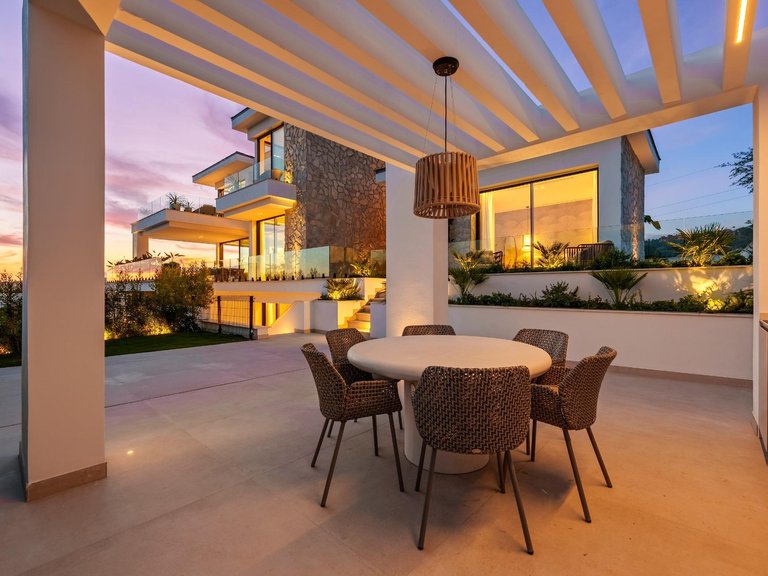 Apartment for Sale in Benahavis, Malaga 18