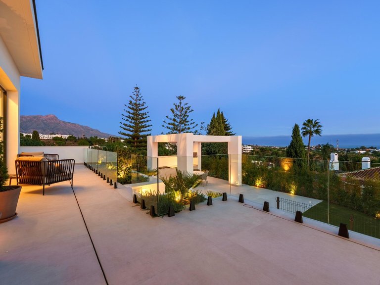 Apartment for Sale in Benahavis, Malaga 19