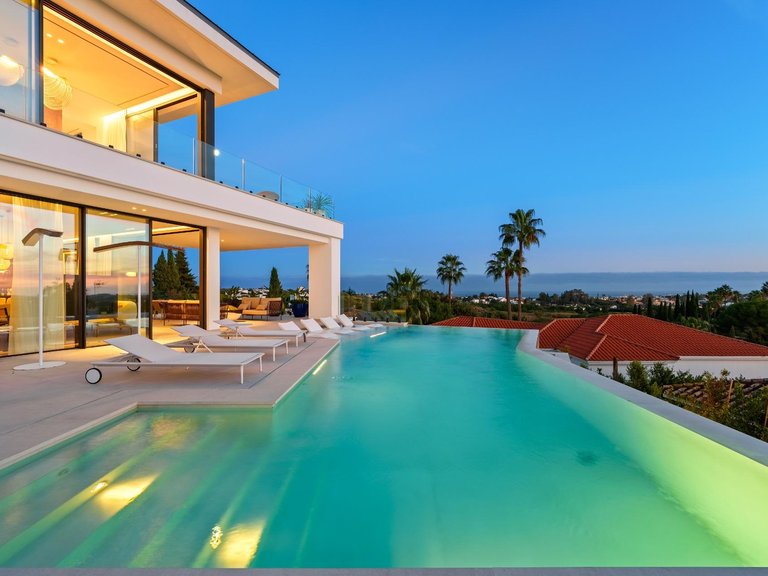 Apartment for Sale in Benahavis, Malaga 21