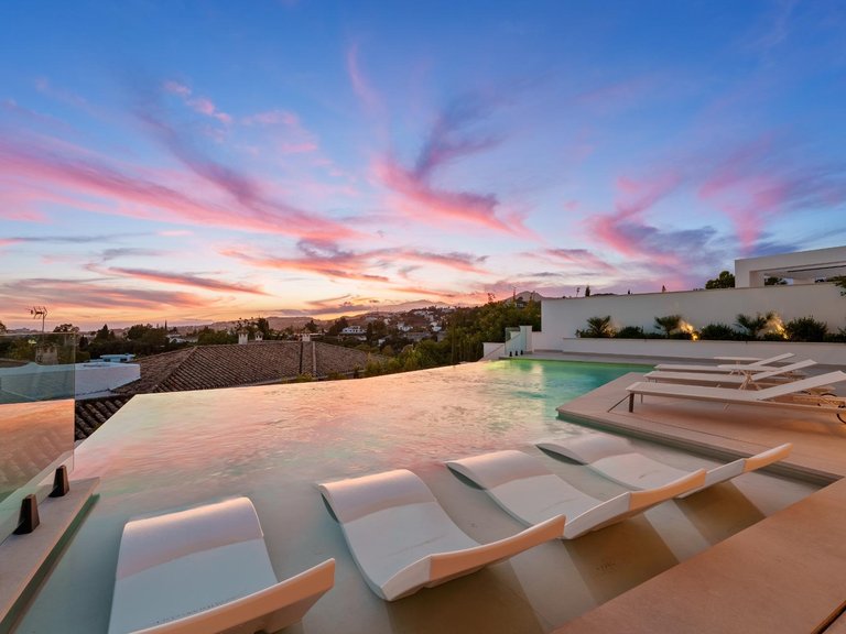 Apartment for Sale in Benahavis, Malaga 22