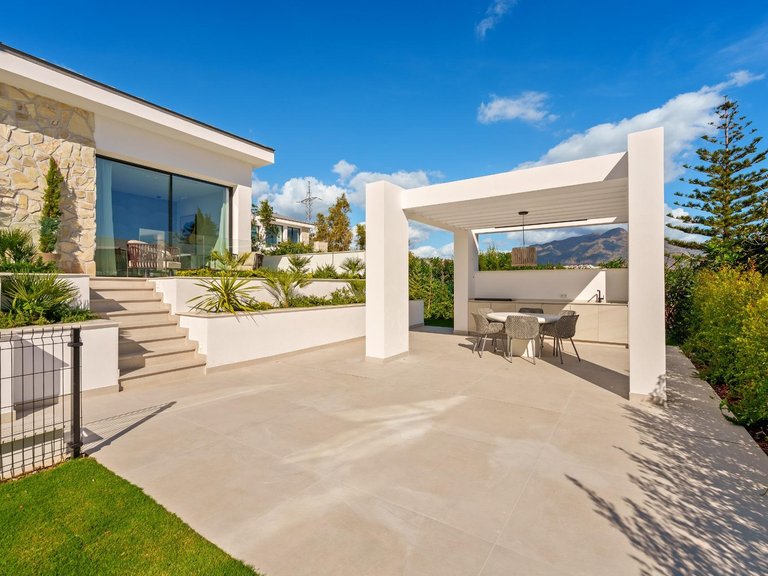 Apartment for Sale in Benahavis, Malaga 30