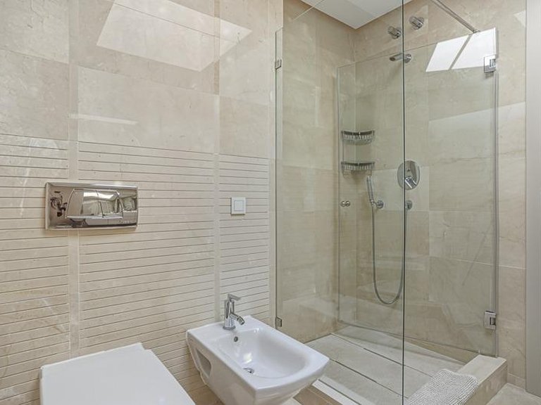 Apartment for Sale in Marbella, Malaga 20