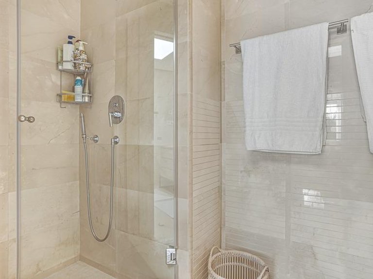 Apartment for Sale in Marbella, Malaga 31
