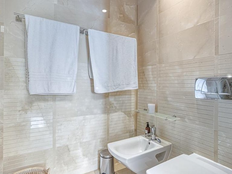 Apartment for Sale in Marbella, Malaga 32