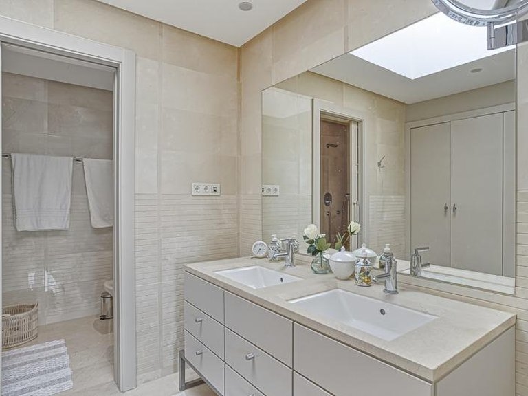 Apartment for Sale in Marbella, Malaga 33