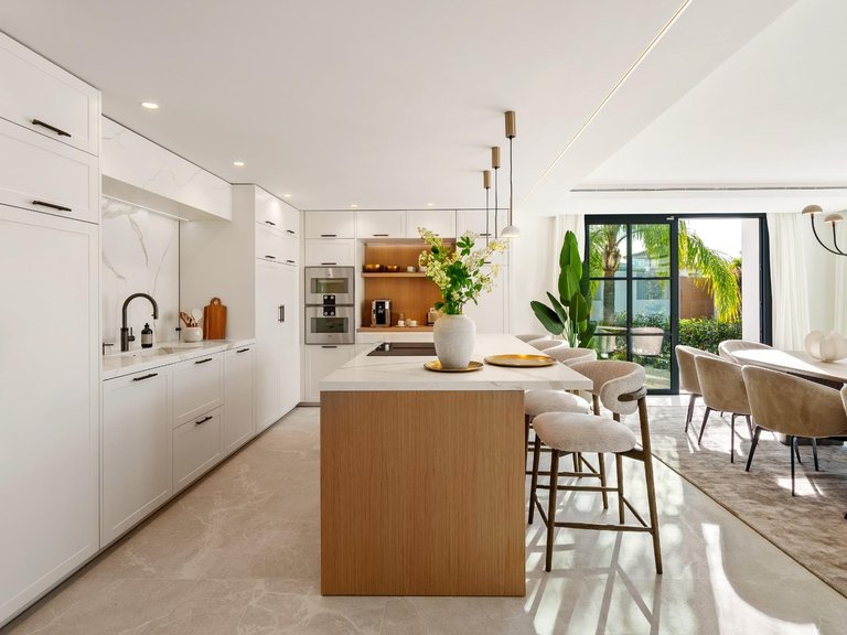 Apartment for Sale in Benahavis, Malaga 14
