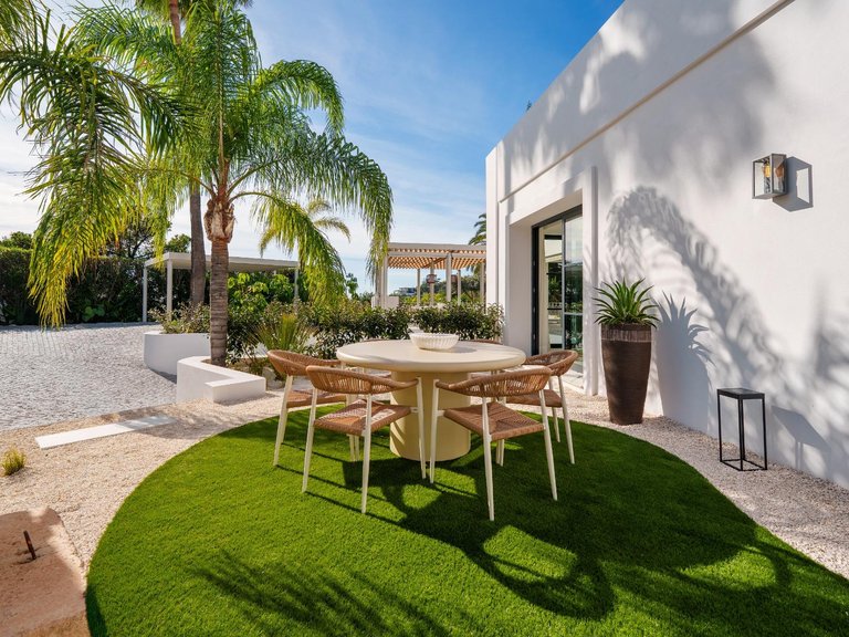 Apartment for Sale in Benahavis, Malaga 30