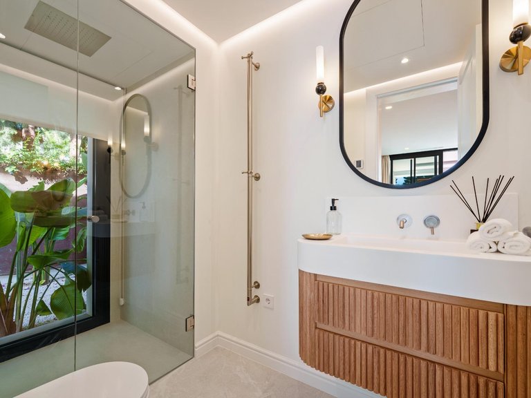 Apartment for Sale in Benahavis, Malaga 32