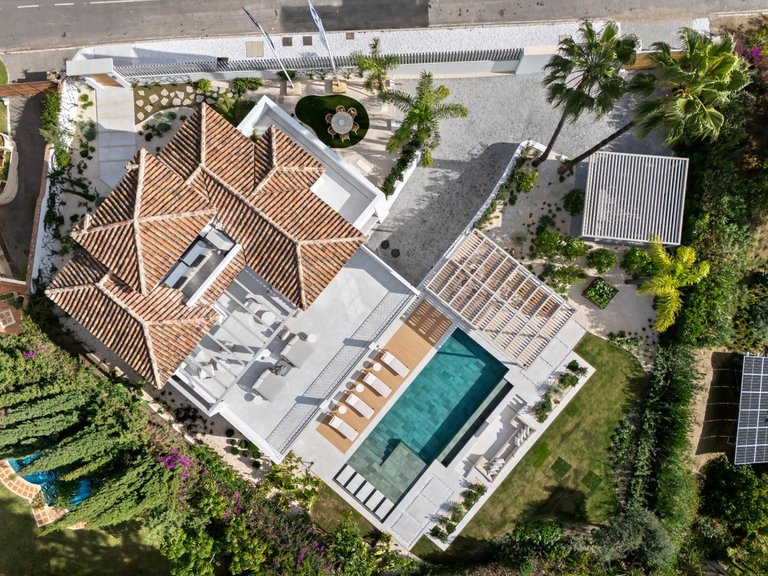 Apartment for Sale in Benahavis, Malaga 4