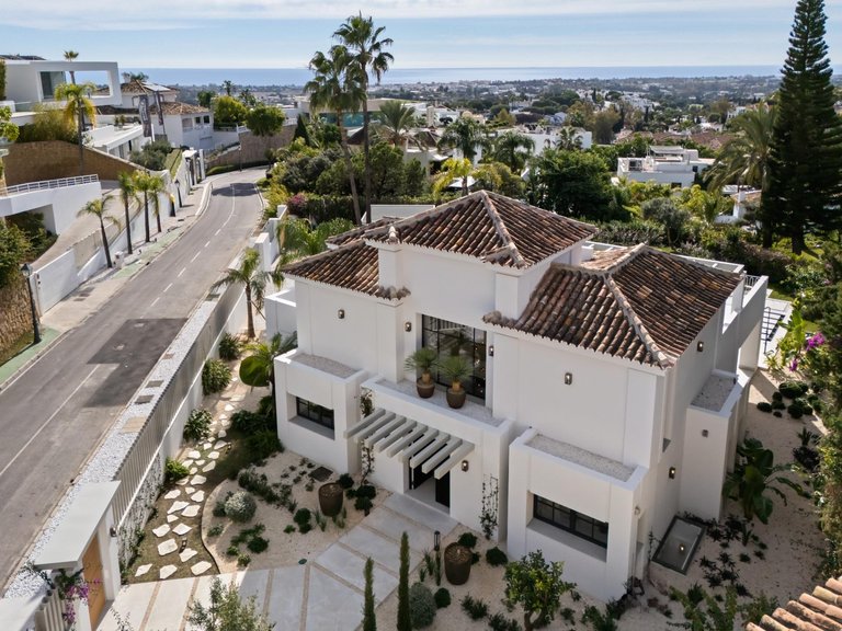Apartment for Sale in Benahavis, Malaga 41