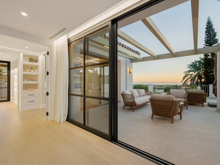 Apartment for Sale in Benahavis, Malaga 44