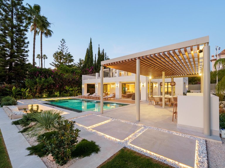 Apartment for Sale in Benahavis, Malaga 58