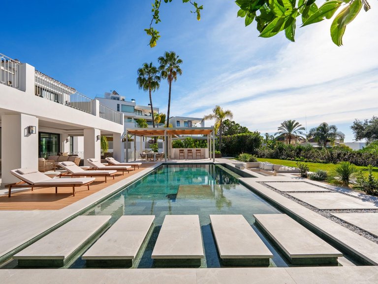 Apartment for Sale in Benahavis, Malaga 6