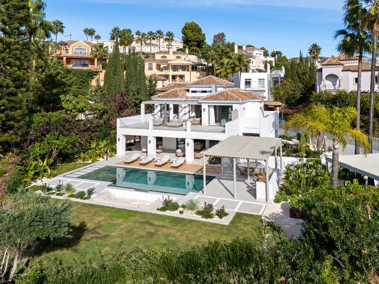 Apartment for Sale in Benahavis, Malaga 64