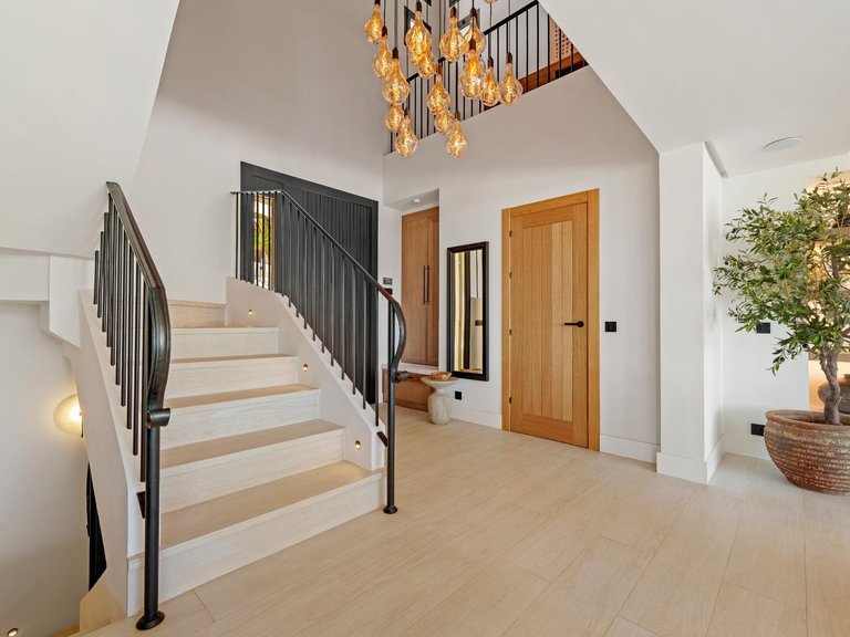 Villa for Sale in Marbella, Malaga 14