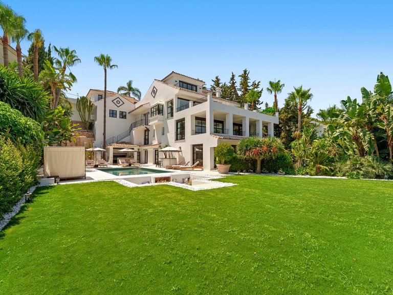 Villa for Sale in Marbella, Malaga 2