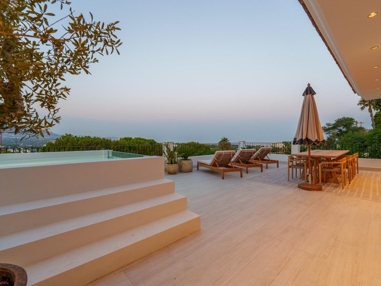 Villa for Sale in Marbella, Malaga 48
