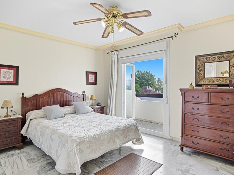 Town House for Sale in Marbella, Malaga 18