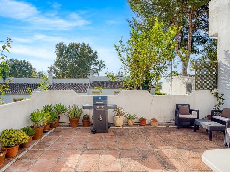 Town House for Sale in Marbella, Malaga 28