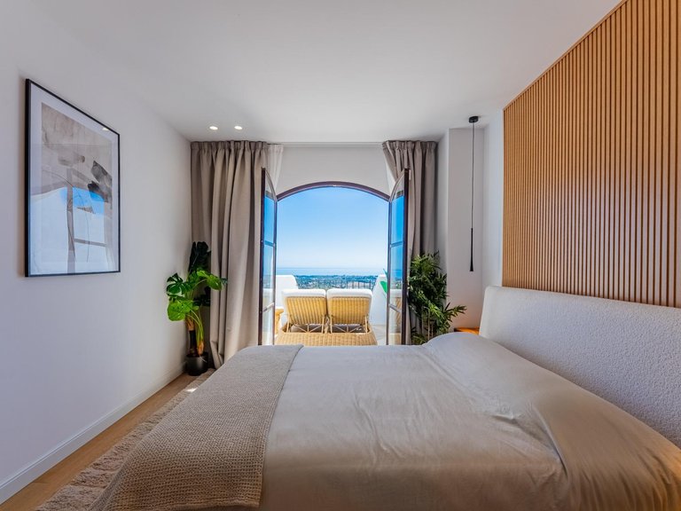 Town House for Sale in Benahavis, Malaga 16