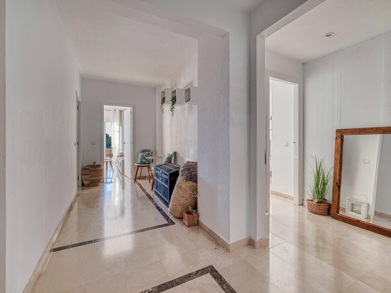 Apartment for Sale in Marbella, Malaga 18