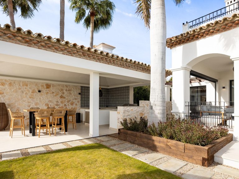 Apartment for Sale in Benahavis, Malaga 65