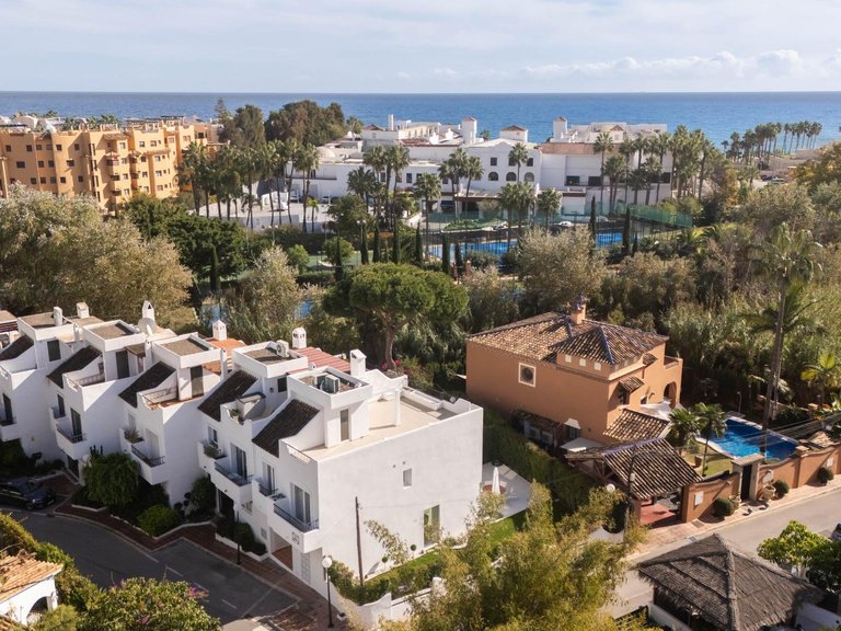 Town House for Sale in Estepona, Malaga 1