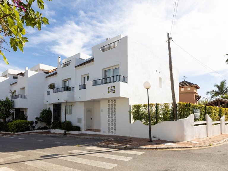 Town House for Sale in Estepona, Malaga 12