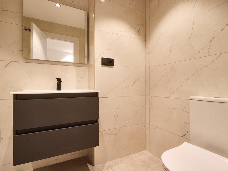 Apartment for Sale in Fuengirola, Malaga 41