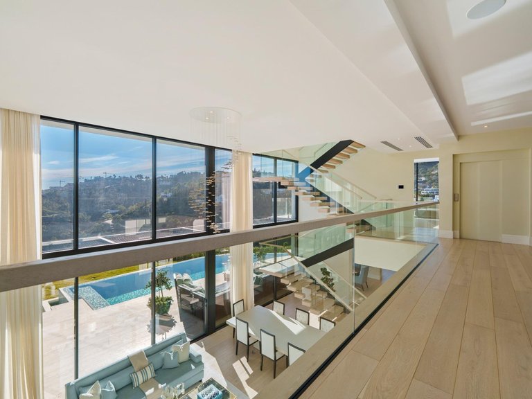 Apartment for Sale in Benahavis, Malaga 10