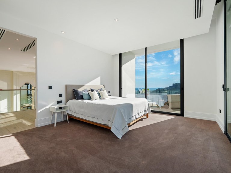 Apartment for Sale in Benahavis, Malaga 31