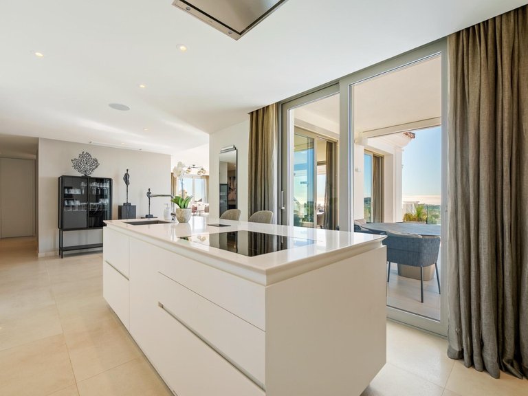 Apartment for Sale in Marbella, Malaga 11
