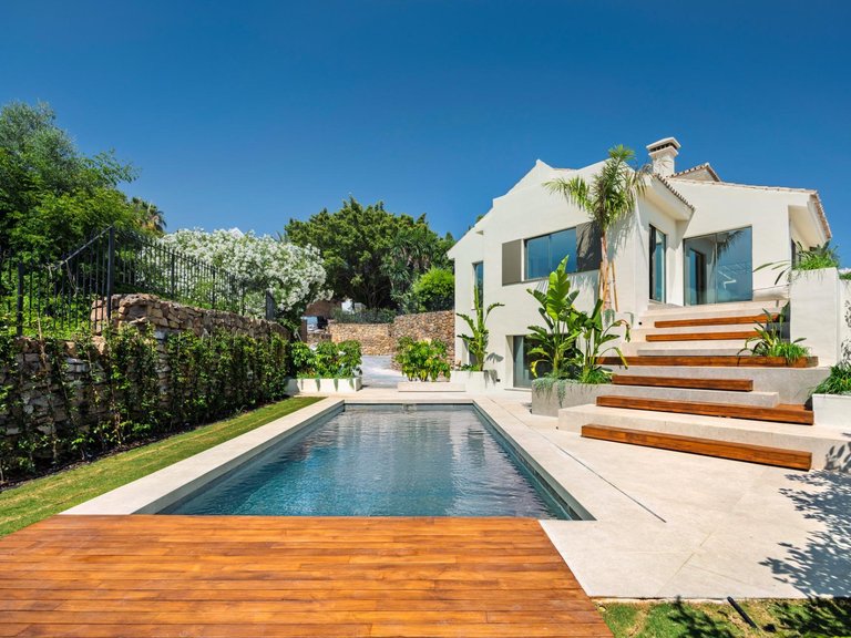 Apartment for Sale in Marbella, Malaga 2