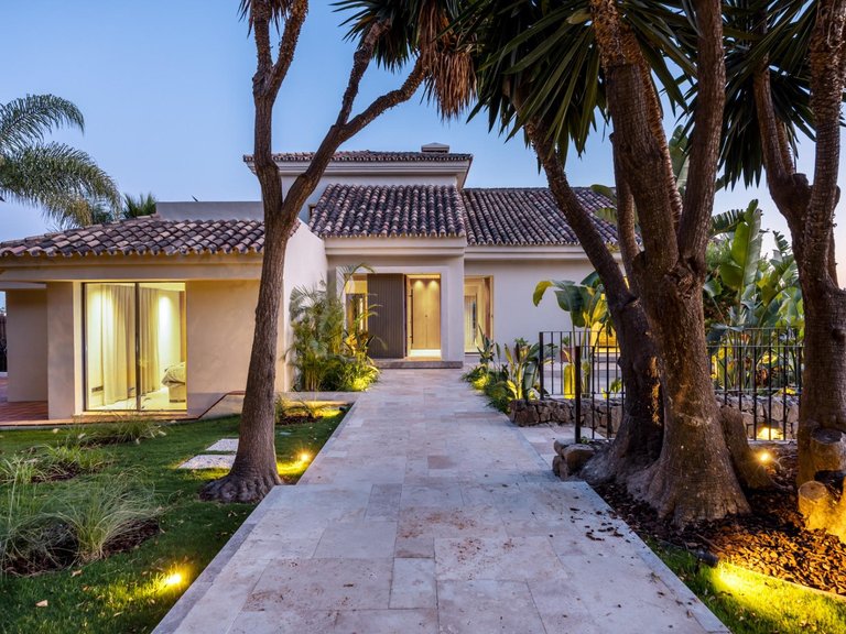 Apartment for Sale in Marbella, Malaga 62