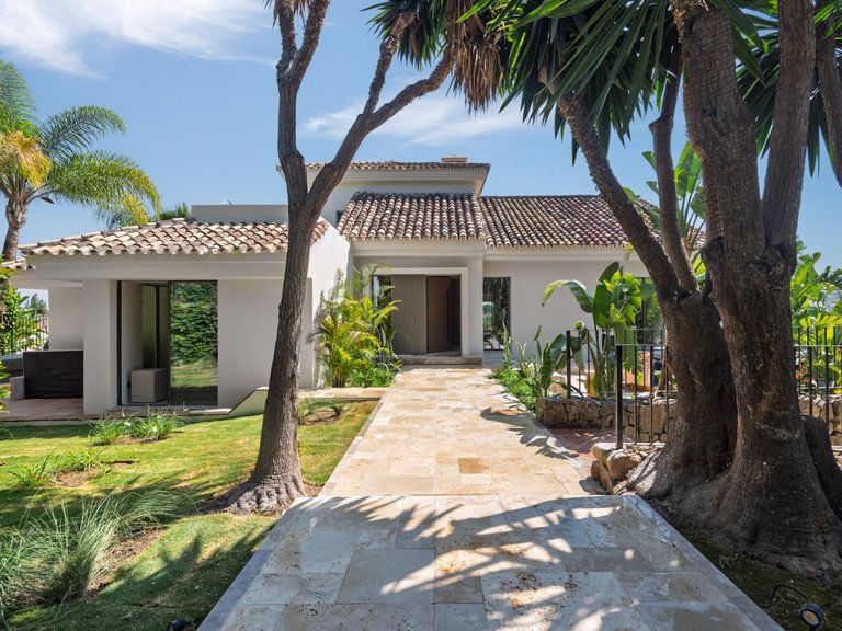 Apartment for Sale in Marbella, Malaga 8