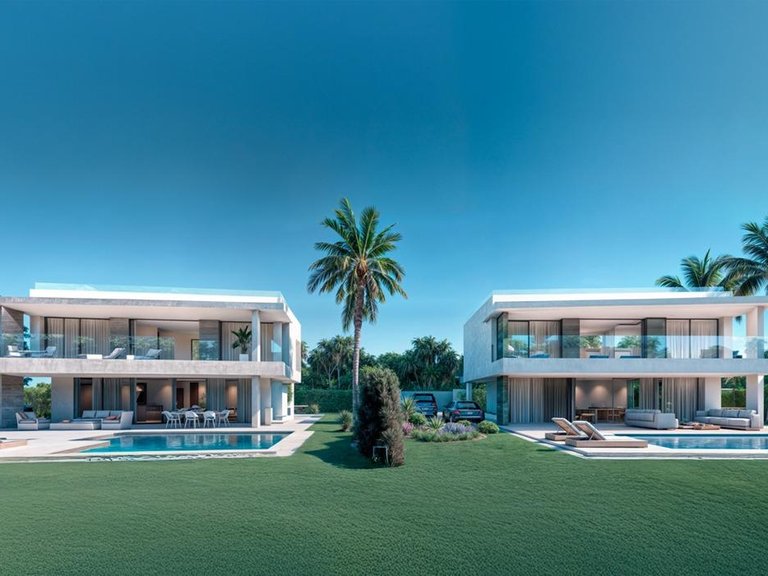 Villa for Sale in Estepona, Malaga 2