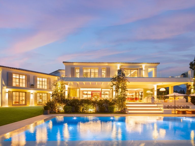 Villa for Sale in Marbella, Malaga 1